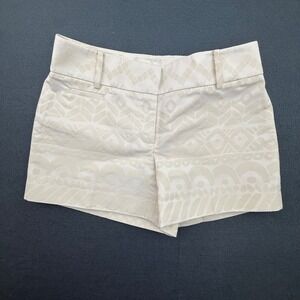 Ann Taylor LOFT Shorts Women 00 Cream Riviera Geometric Jacquard Flat Front